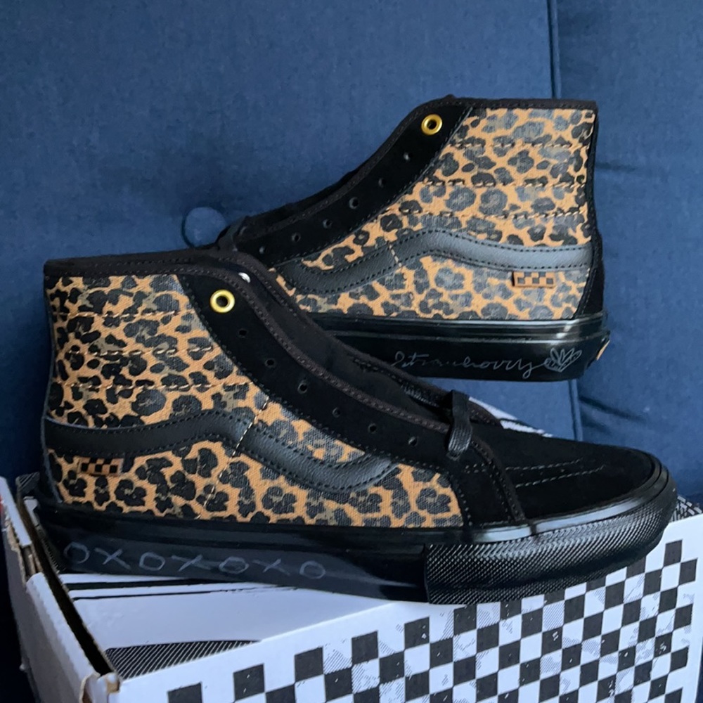 Vans Skate Sk8-Hi Deco Cher Strauberry Cheetah MENS - Picture 2 of 16